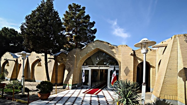 Damghan Tourist Hotel, Damghan — photo 1