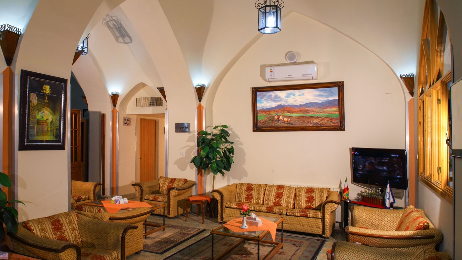 Damghan Tourist Hotel, Damghan — photo 5