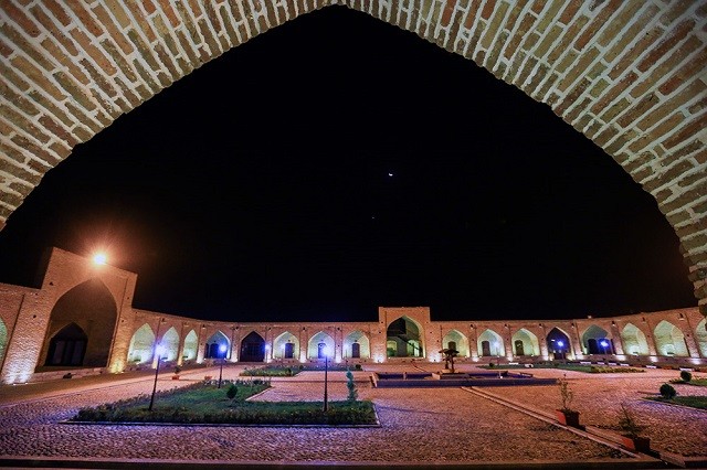 Laleh Bistoon Hotel Kermanshah, Kermanshah
