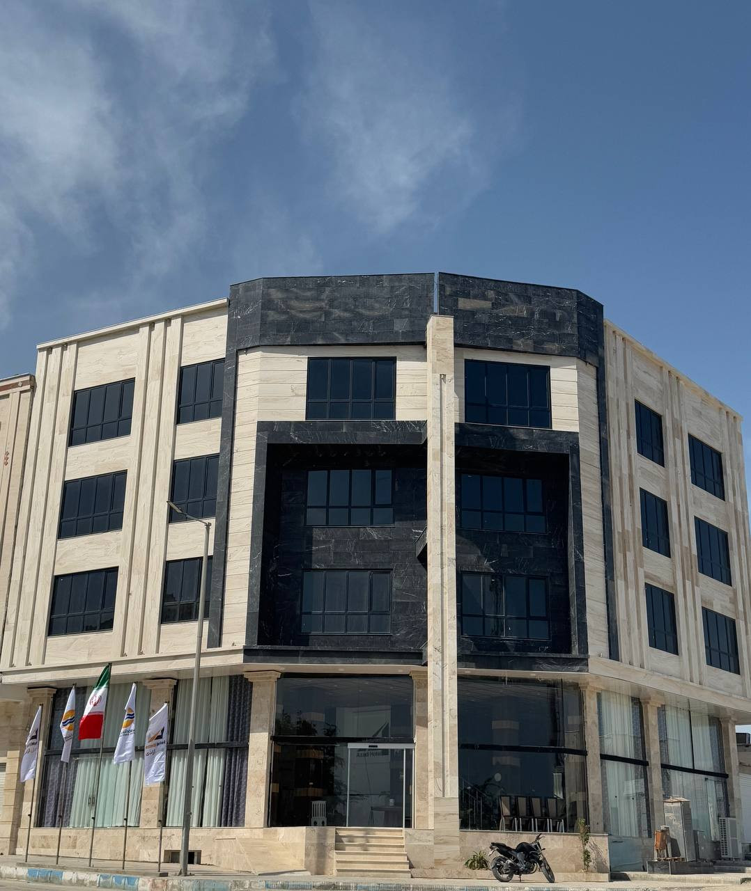 Azadi Hotel Qeshm, Qeshm