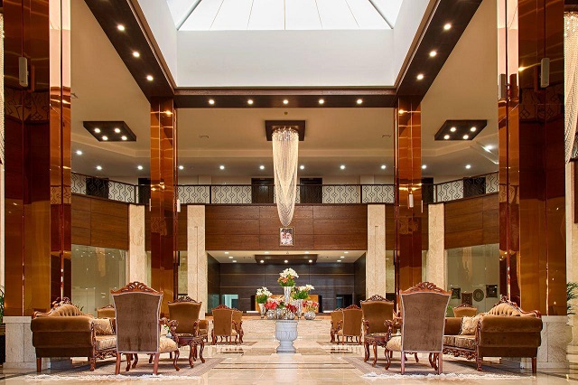 Beyn al-Hormayn Hotel Shiraz, Shiraz — photo 1