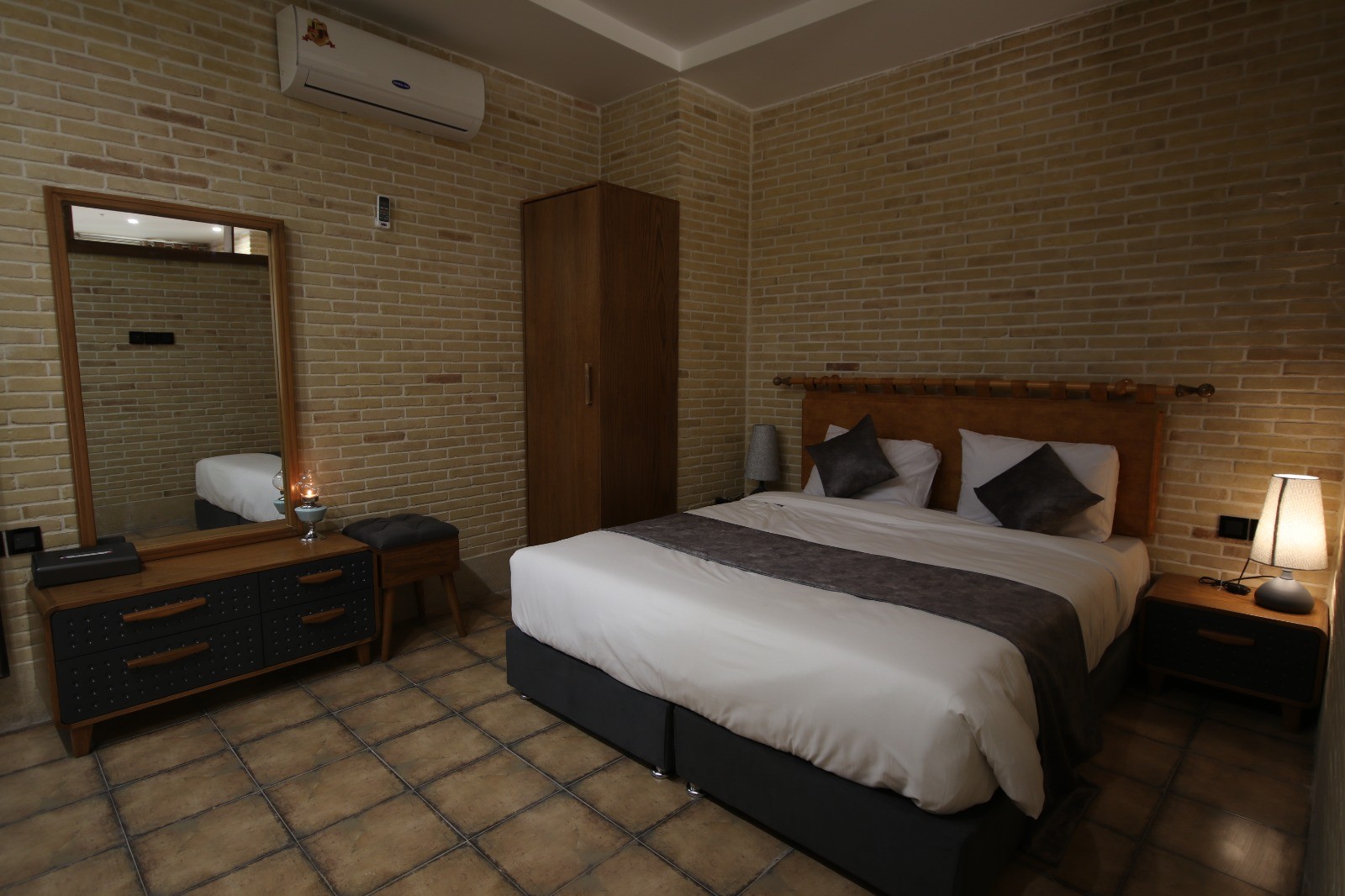 Haft Dari Hotel Shiraz, Shiraz — photo 6