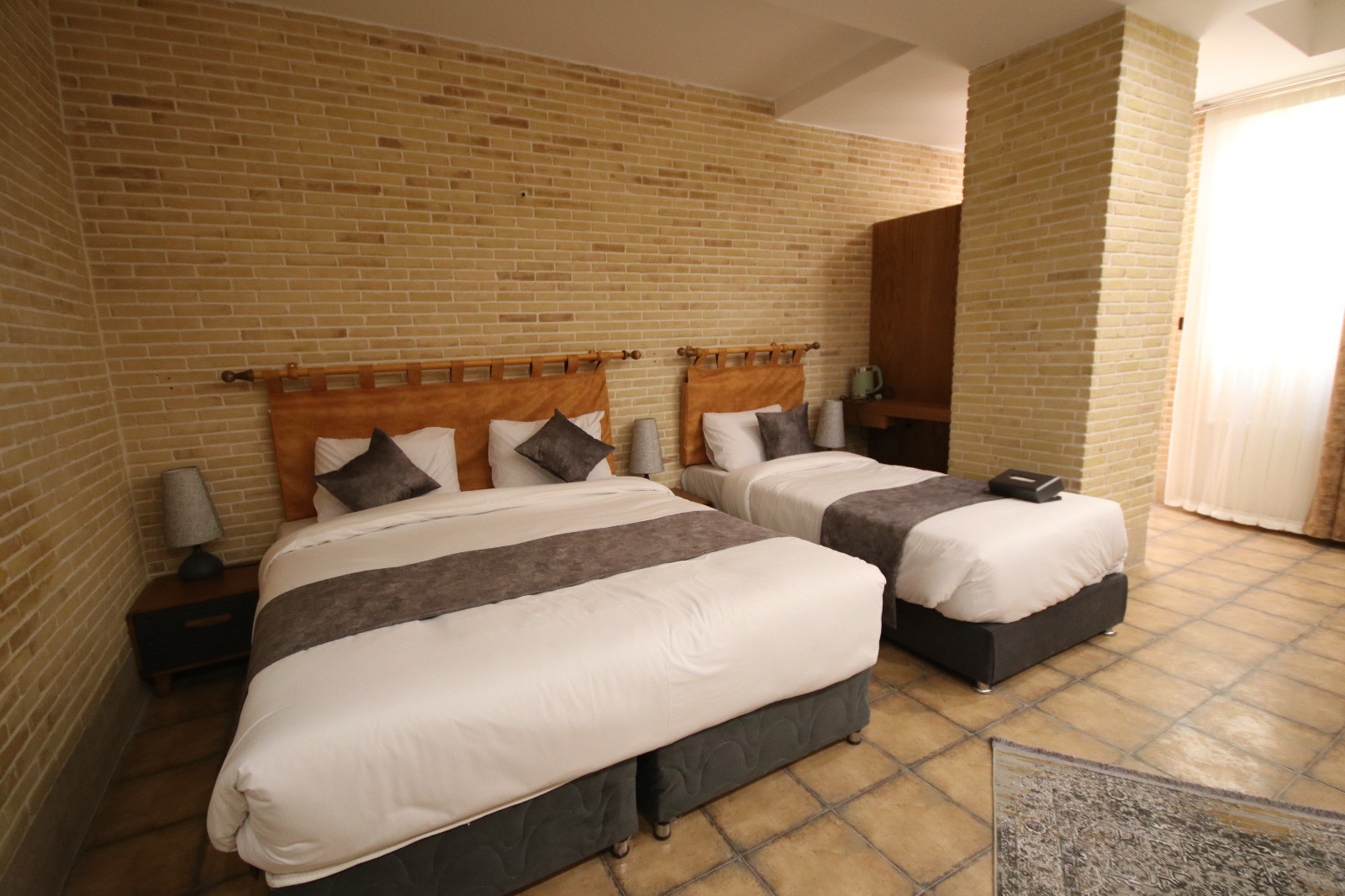 Haft Dari Hotel Shiraz, Shiraz — photo 7