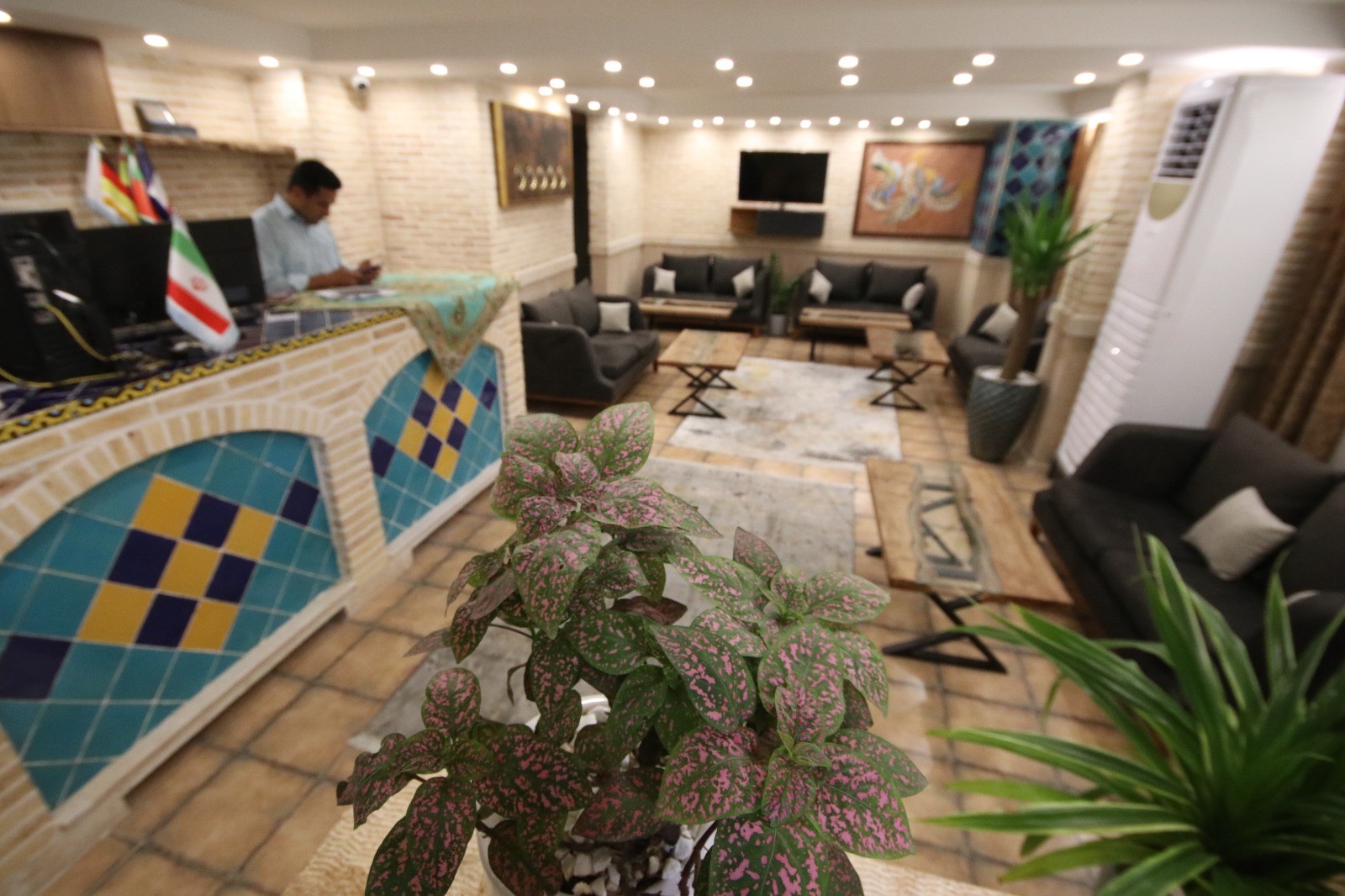 Haft Dari Hotel Shiraz, Shiraz — photo 4