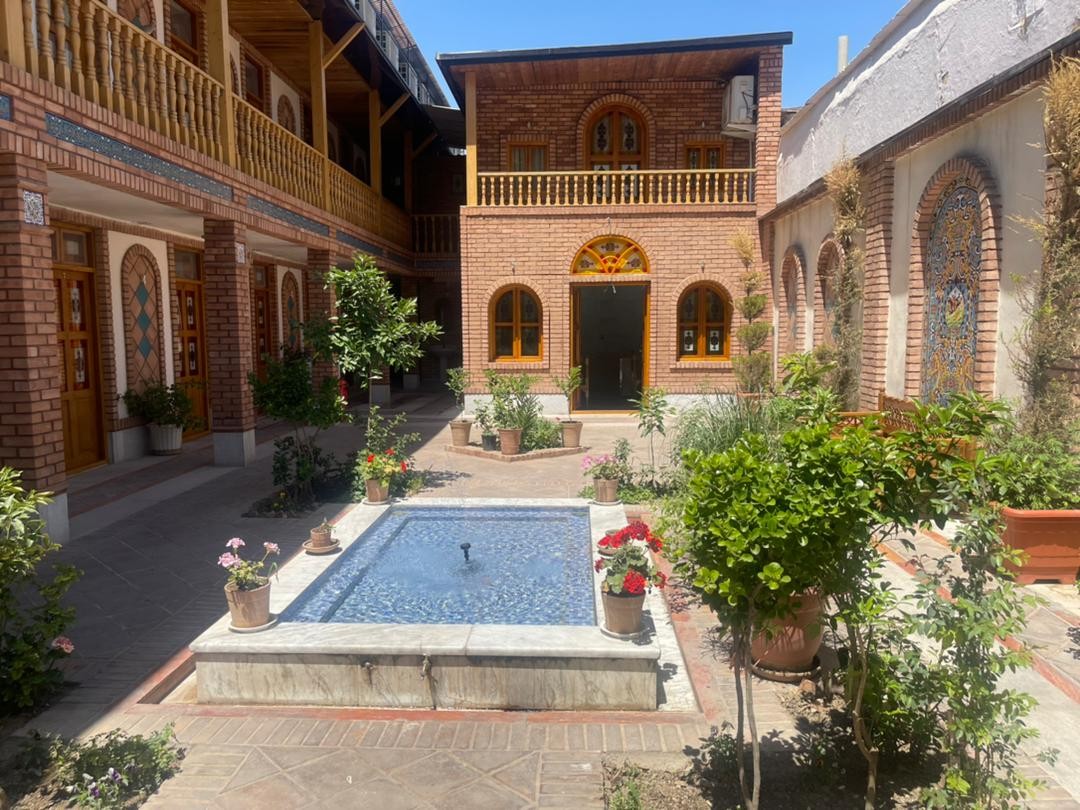 Takht-e Jamshid Hotel Tehran, Tehran — photo 1