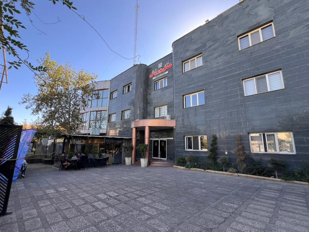 Varzesh Hotel Tehran, Tehran — photo 1