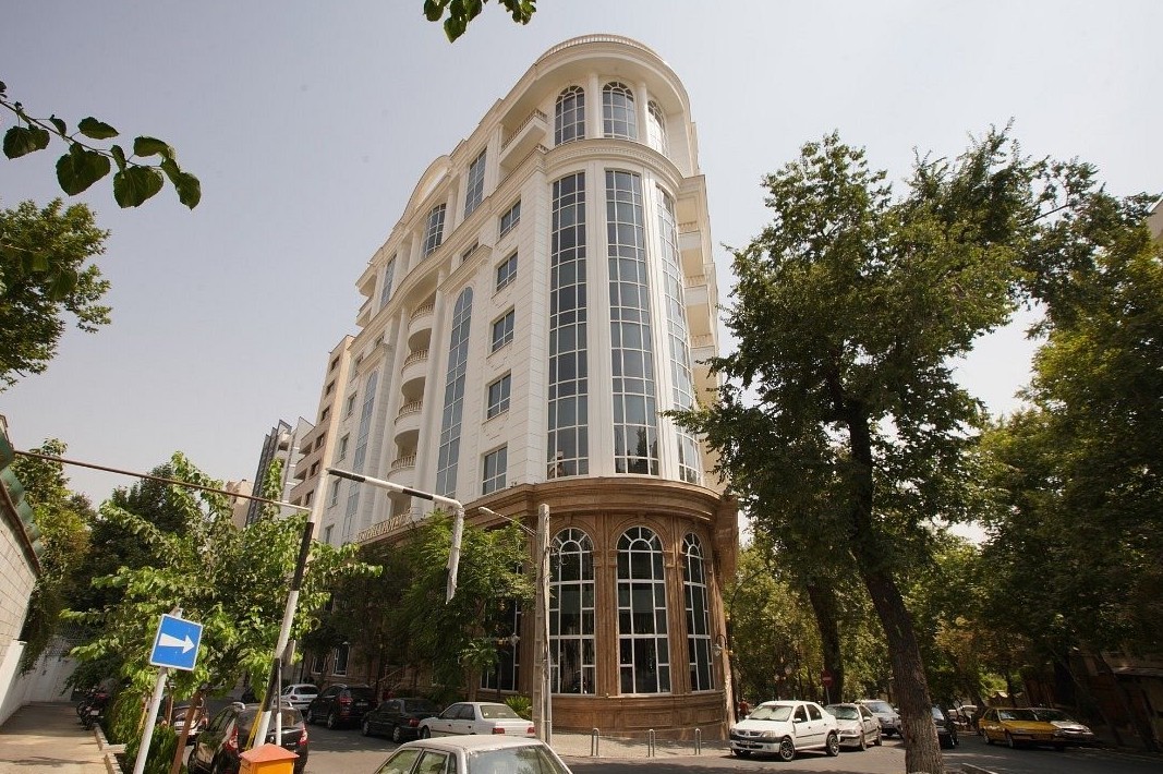 Wisteria Hotel Tehran, Tehran — photo 1