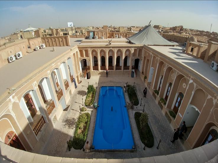 Laleh, Yazd