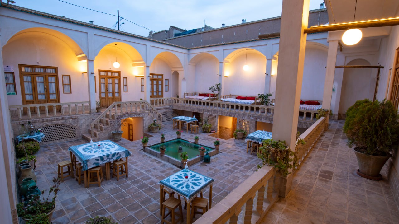 Kasaneh Roshan Guesthouse Kashan, Kashan
