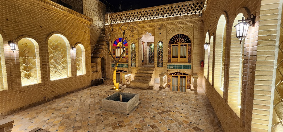 Farhang Hotel Qom, Qom — Foto 2