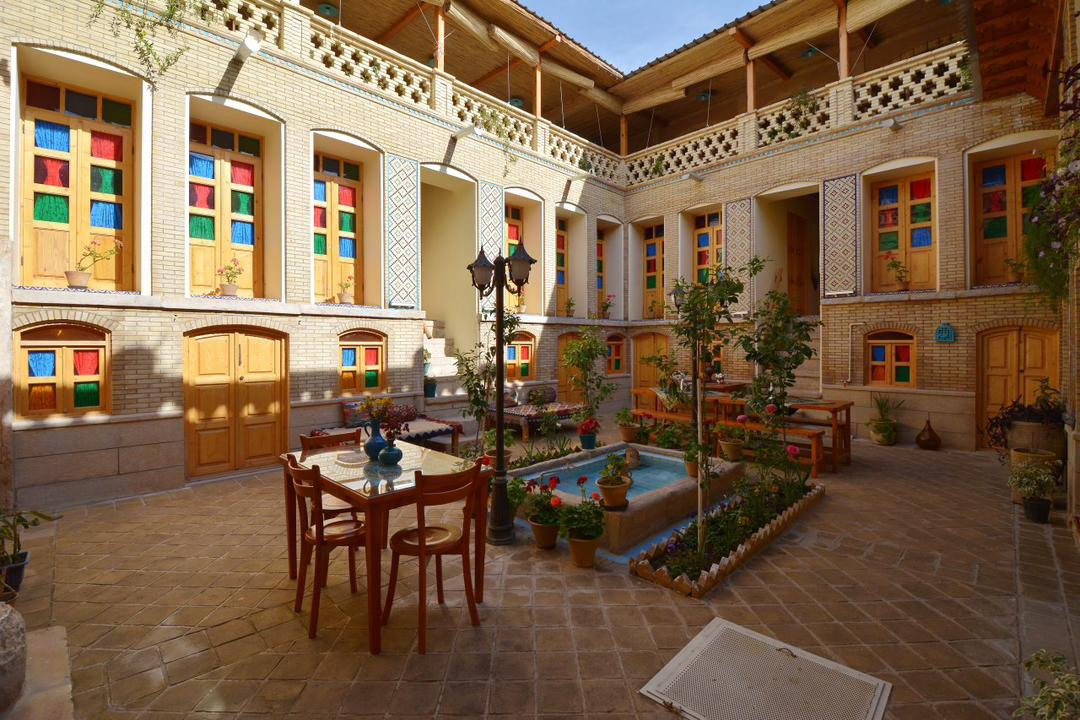 Saray Homayouni Ecotourism Lodge Shiraz, Shiraz — photo 1