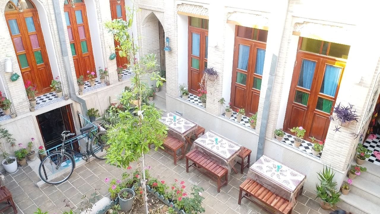 Malek Taj Traditional Lodge Shiraz, Shiraz — photo 1