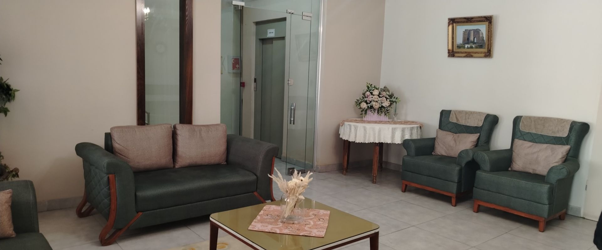 Nowbar Apartment Hotel Tabriz, Tabriz — photo 2