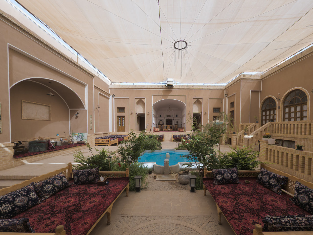 Truth House, Yazd