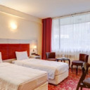 اتاق دو تخته رو به پیست هتل دو هتل جهانگردی دیزین