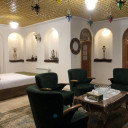 اتاق سه تخته شاه نشین اقامتگاه سنتی نبوی قزوین