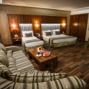 سوئیت نرمال سه تخته دلوکس هتل پارسیان همدان