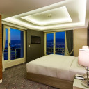 یک تخته استاندارد هتل دابل تری بای هیلتون آلسانجاک (Doubletree by Hilton Alsancak) ازمیر