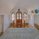 اتاق سه تخته بالاخانه اقامتگاه سنتی خانه پارسی کاشان