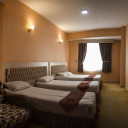 اتاق شش تخته هتل سینا مشهد