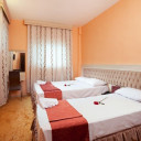 اتاق سه تخته هتل سینا مشهد