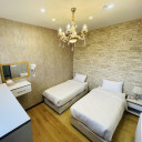 سوئیت یک خواب چهار تخته(دوتخته توئین+کاناپه تختخوابشو) مجتمع اقامتی سلامت الوند قم