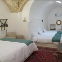 اتاق پنج تخته (مستر) اقامتگاه بومگردی عمارت شاطر اردکان