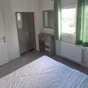 آپارتمان دوخوابه پنج نفره رو به دریا(تخت+کاناپه) هتل آپارتمان شایان بندر انزلی