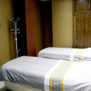 اتاق چهار تخته (دو تخت توئین+دو کاناپه) خانه مسافر بعثت سپاهان اصفهان