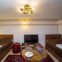 اتاق دو تخته کنج (حمام و سرویس بهداشتی اختصاصی خارج از اتاق) اقامتگاه سنتی کیانپور اصفهان