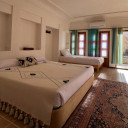 اتاق سه تخته ویژه هتل بوتیک سرای نفیس کاشان