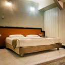 اتاق چهارتخته اکونومی هتل اطلس مشهد