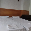 اتاق سه تخته(دوتخته+کاناپه) واحد اقامتی زائرسرا باقرالعلوم (ع) مشهد