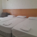 اتاق پنج تخته(چهارتخته+کاناپه) واحد اقامتی زائرسرا باقرالعلوم (ع) مشهد