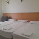 اتاق چهارتخته(سه تخته+کاناپه) واحد اقامتی زائرسرا باقرالعلوم (ع) مشهد