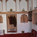 اتاق پنج نفره کفخواب مجید درخشانی اقامتگاه سنتی سرای ایل سنگسر مهدی شهر