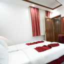 سوئیت یک خوابه چهار تخته (سینگل) هتل مدینه المعصومه قم