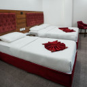 سوئیت یک خوابه چهار تخته (دبل+سینگل) هتل مدینه المعصومه قم