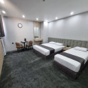 اتاق سه تخته vip هتل مروارید قم