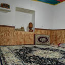 سوئیت پنج نفره سه خوابه کفخواب (دربست) اقامتگاه بومگردی سنار سردشت