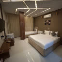 اتاق سه تخته هتل باغ چهار فصل شیراز