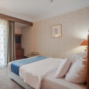 سوییت جونیور نرمال برج شرقی هتل استقلال تهران