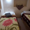 اتاق سه تخته (بدون سرویس) اقامتگاه بومگردی فروردین یزد