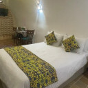 اتاق سه تخته همکف حیاط اندرون هتل بوتیک سنتی عمارت مالمیر یزد