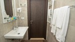 هتل اسکای این (Sky Inn)