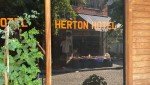  هتل هرتون (Herton)