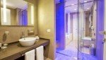 هتل دابل تری بای هیلتون (Doubletree by Hilton)