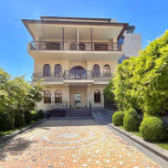 هتل بین (Bien) ایروان