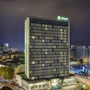 هتل هالیدی این (Holiday Inn) تفلیس