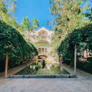 اقامتگاه سنتی خادمی کاشان